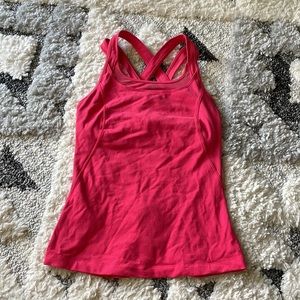 lululemon tank top w/ built in support